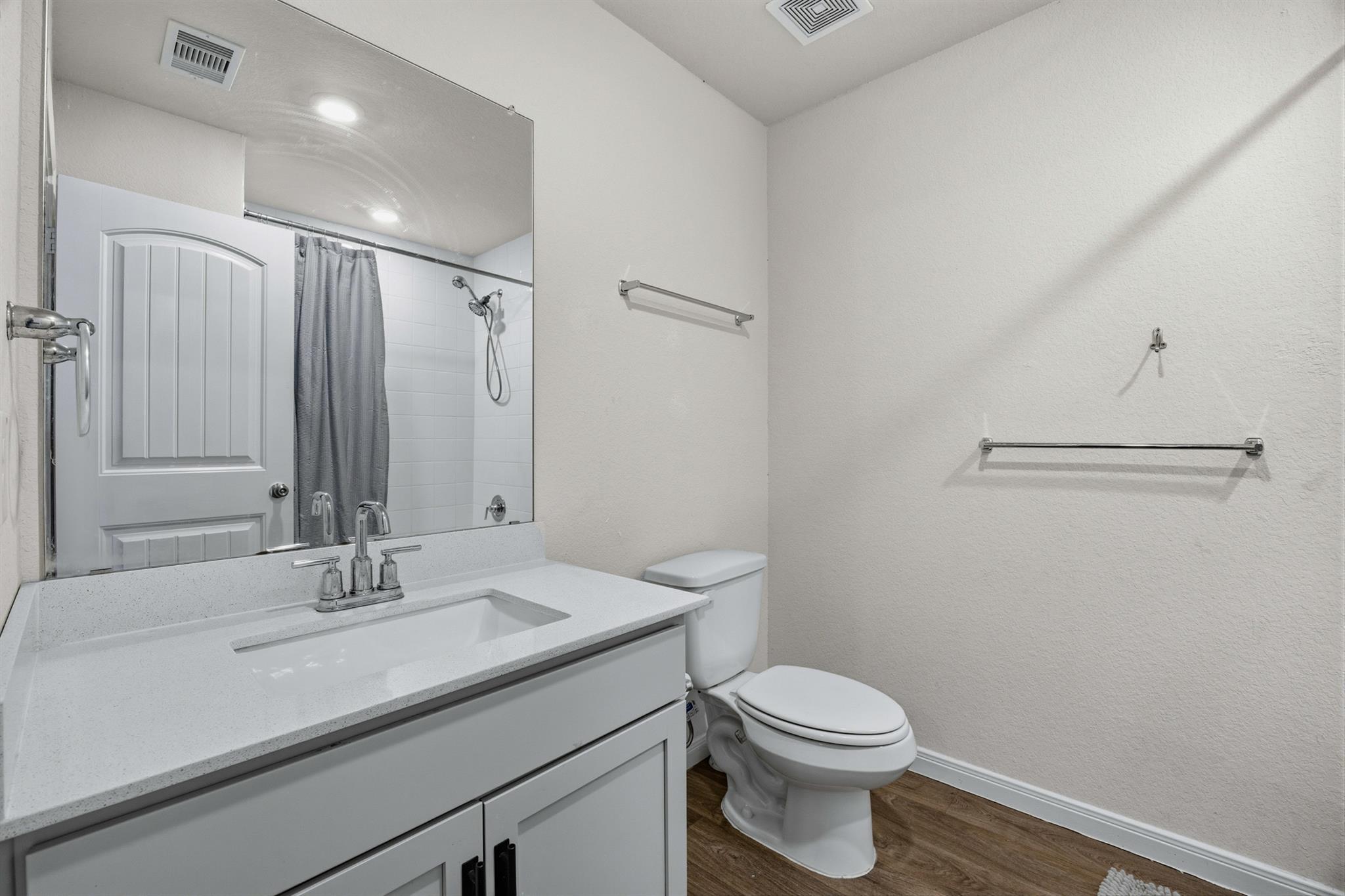 1425 London Way, Lockhart, TX 78644