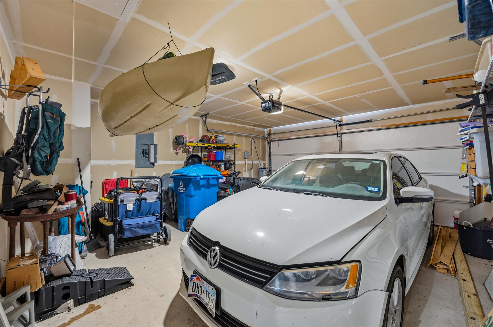 1425 London Way, Lockhart, TX 78644