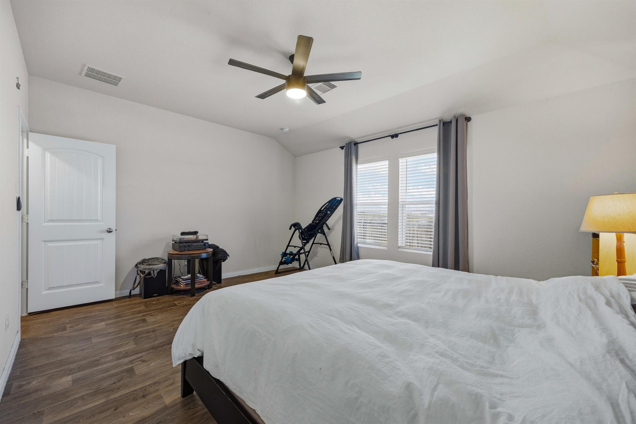 1425 London Way, Lockhart, TX 78644