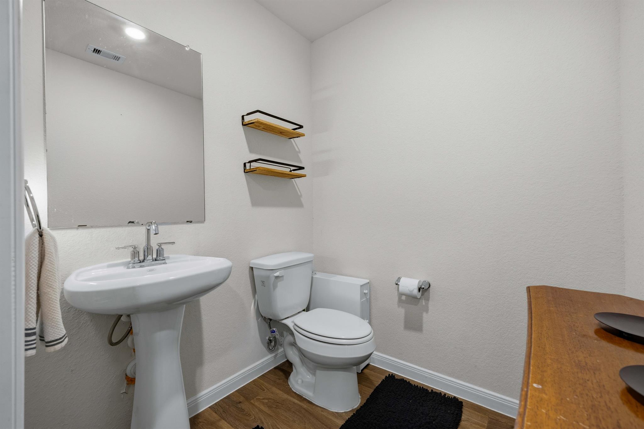 1425 London Way, Lockhart, TX 78644