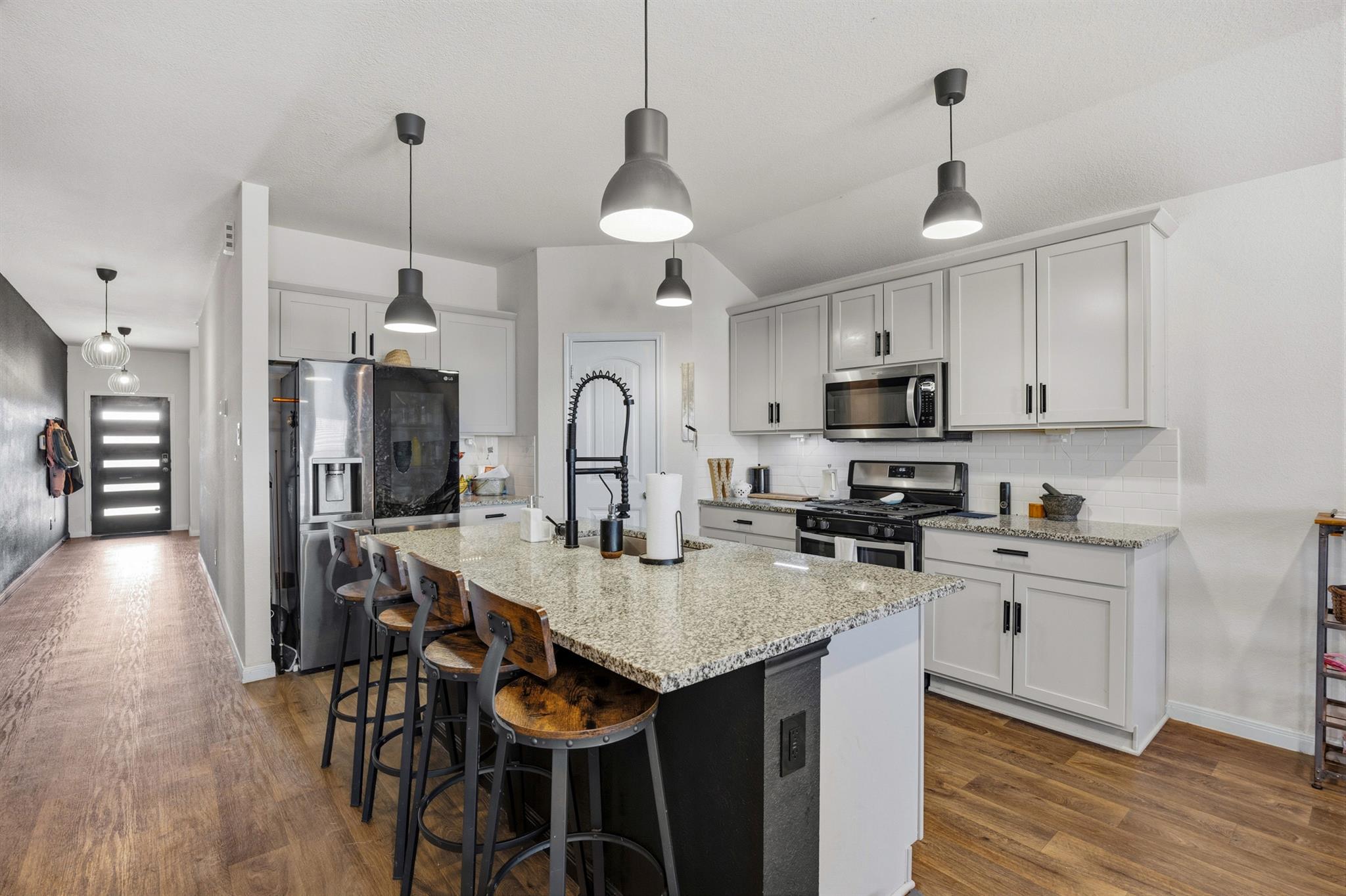 1425 London Way, Lockhart, TX 78644