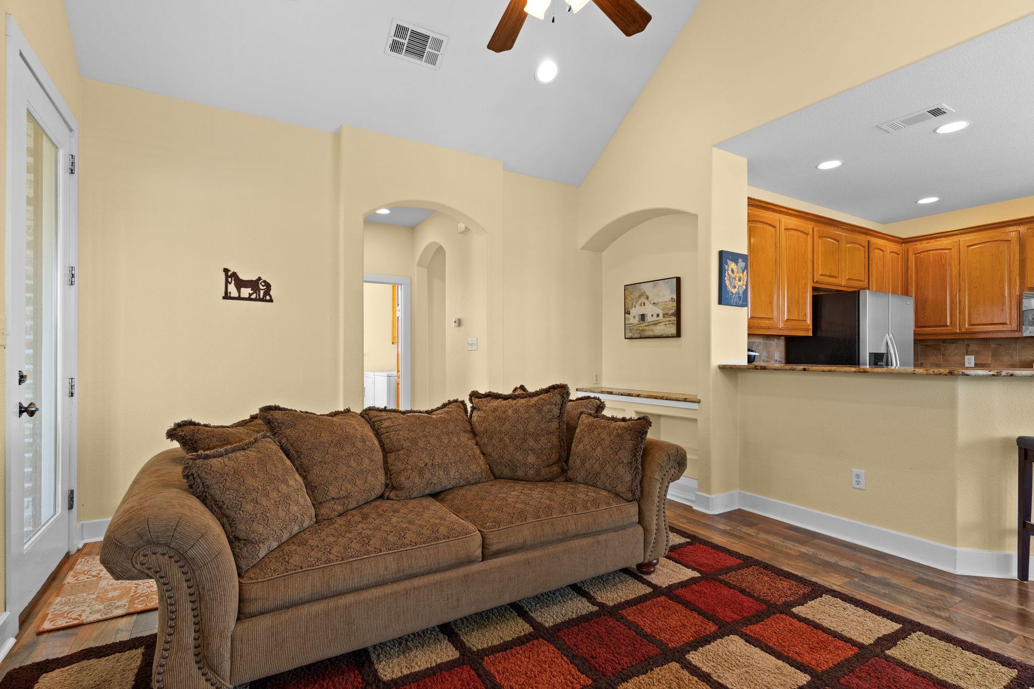 134 Creekside Dr, Liberty Hill, TX 78642