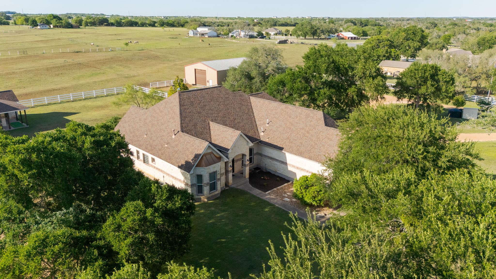 134 Creekside Dr, Liberty Hill, TX 78642