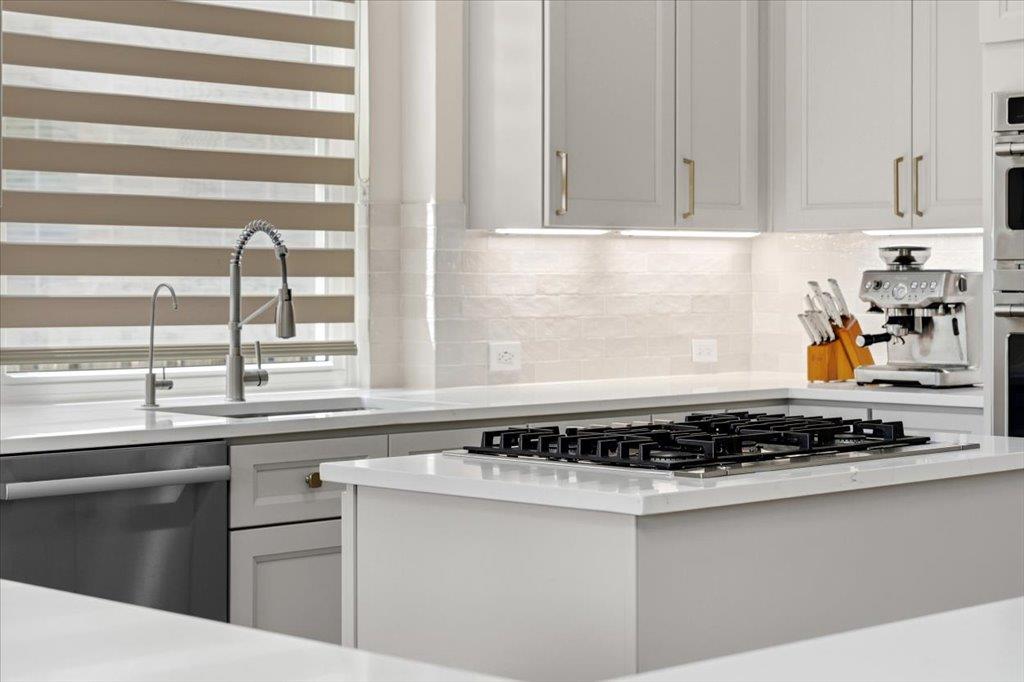 1613 Acacia Bud Dr, Austin, TX 78733