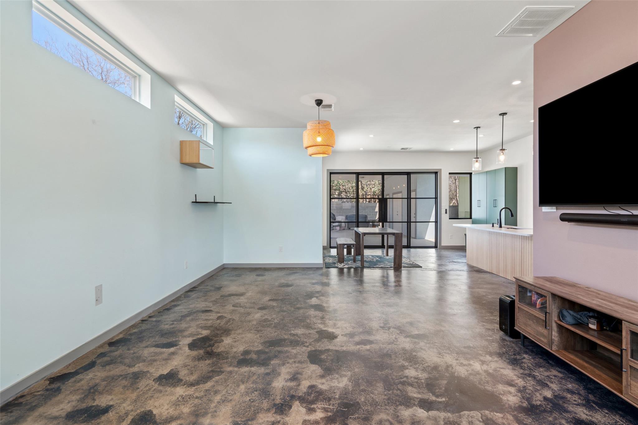 5928 Lux St, Austin, TX 78721