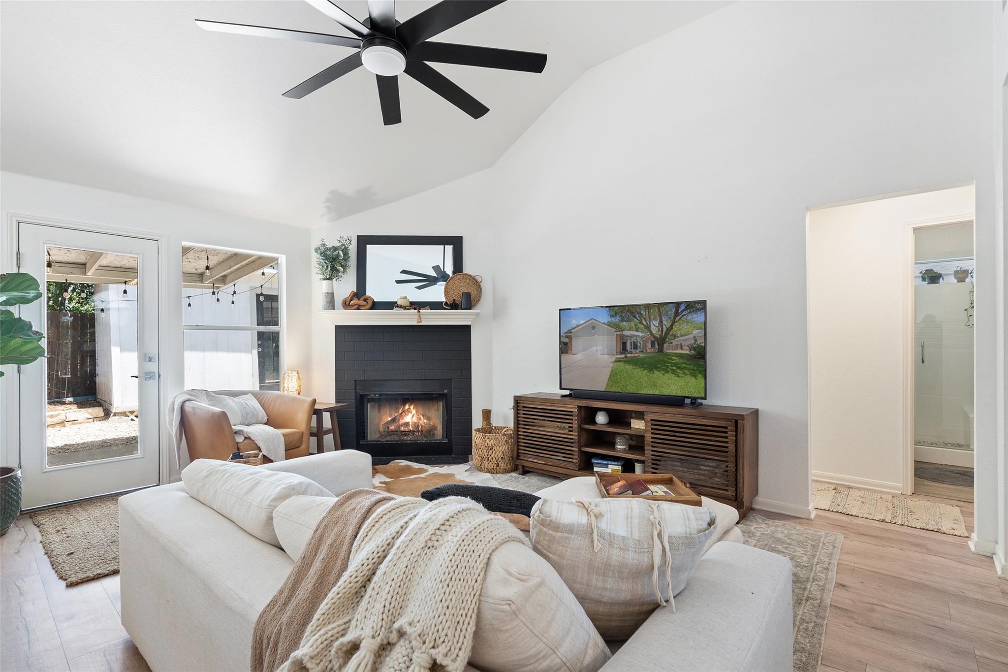 109 Wisteria Dr, Georgetown, TX 78626