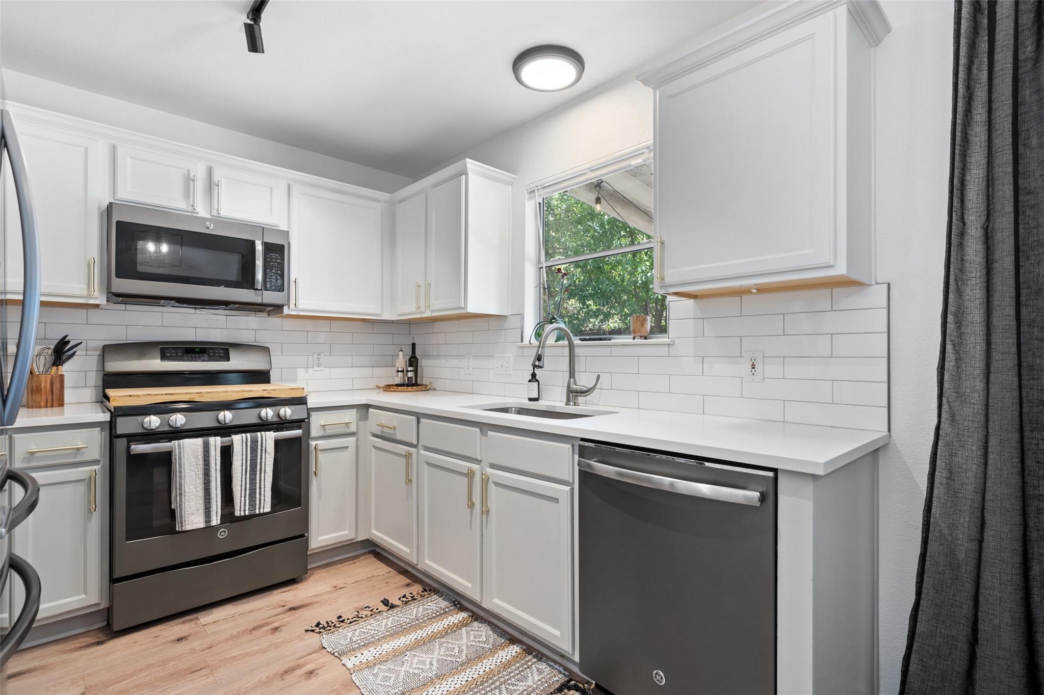 109 Wisteria Dr, Georgetown, TX 78626