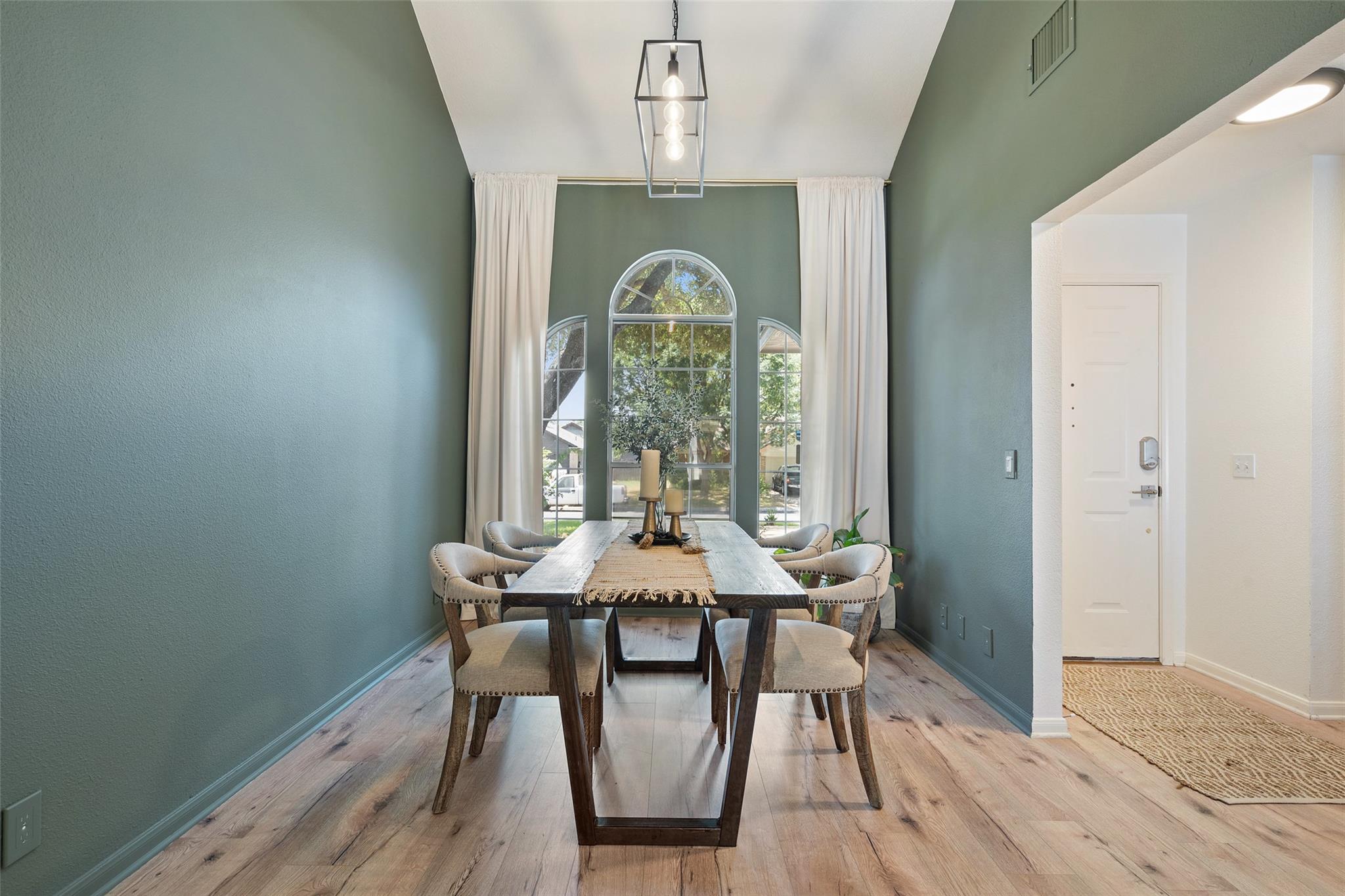 109 Wisteria Dr, Georgetown, TX 78626