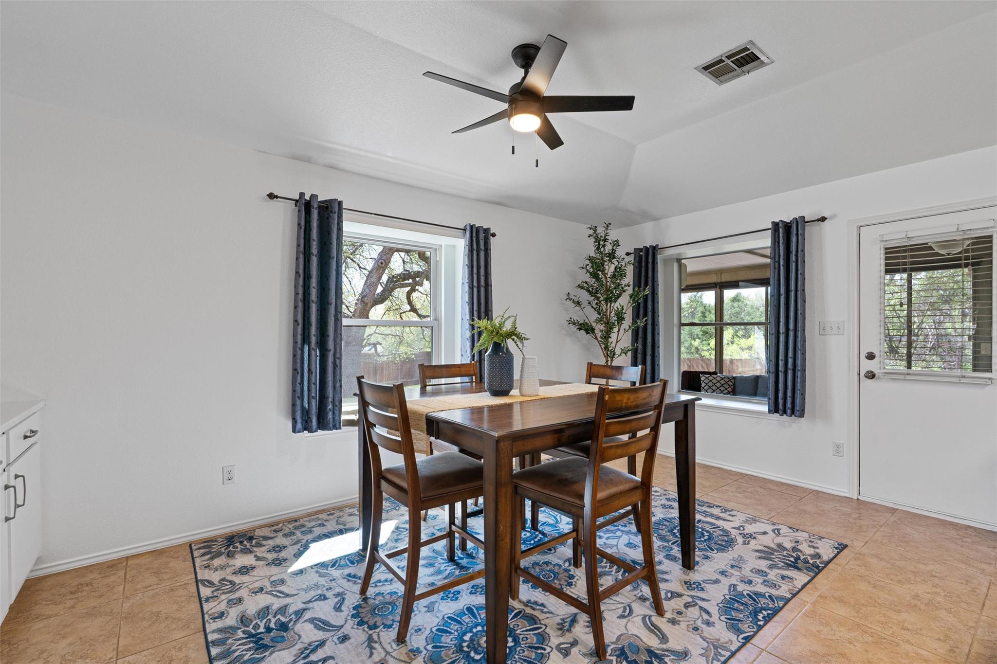 4101 Natural Bridge Ct, Round Rock, TX 78681