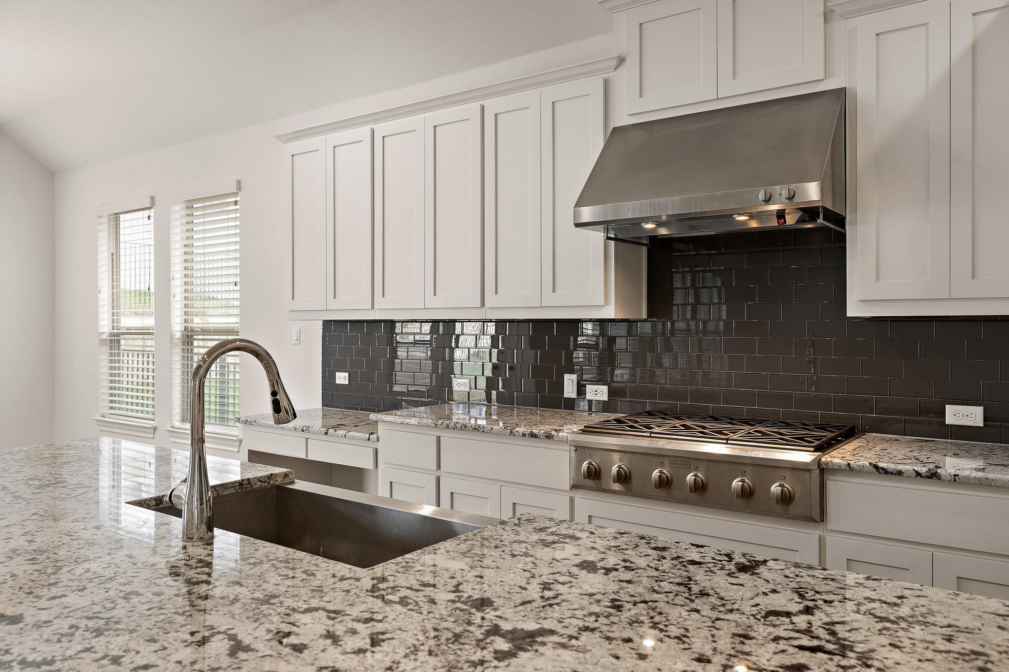 4705 Napoli Shore Dr, Leander, TX 78641