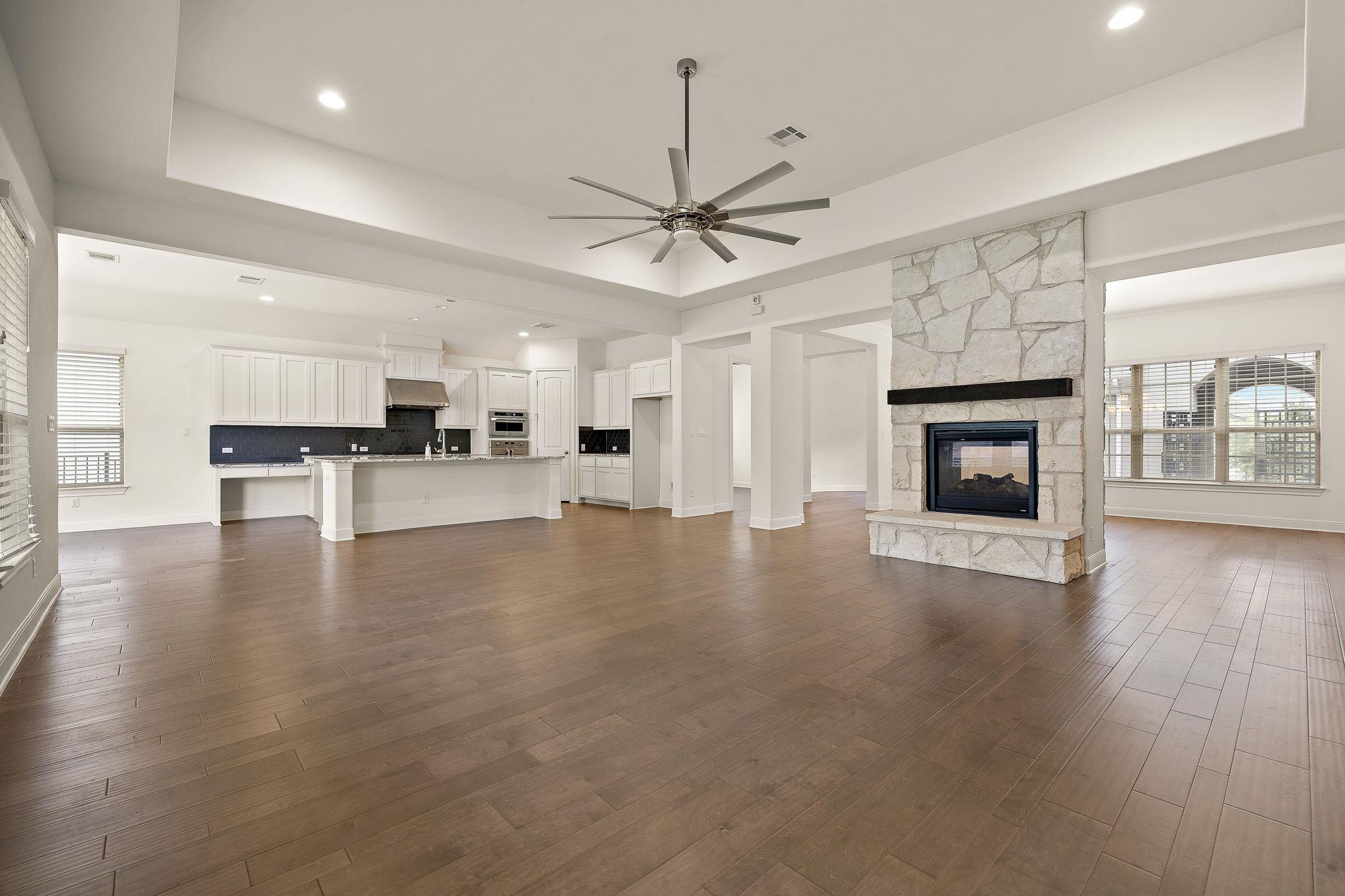 4705 Napoli Shore Dr, Leander, TX 78641