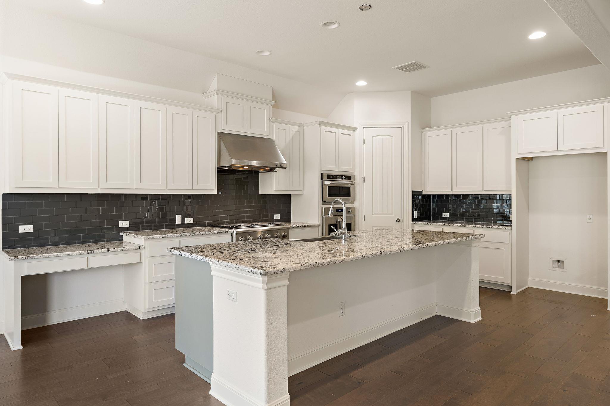 4705 Napoli Shore Dr, Leander, TX 78641