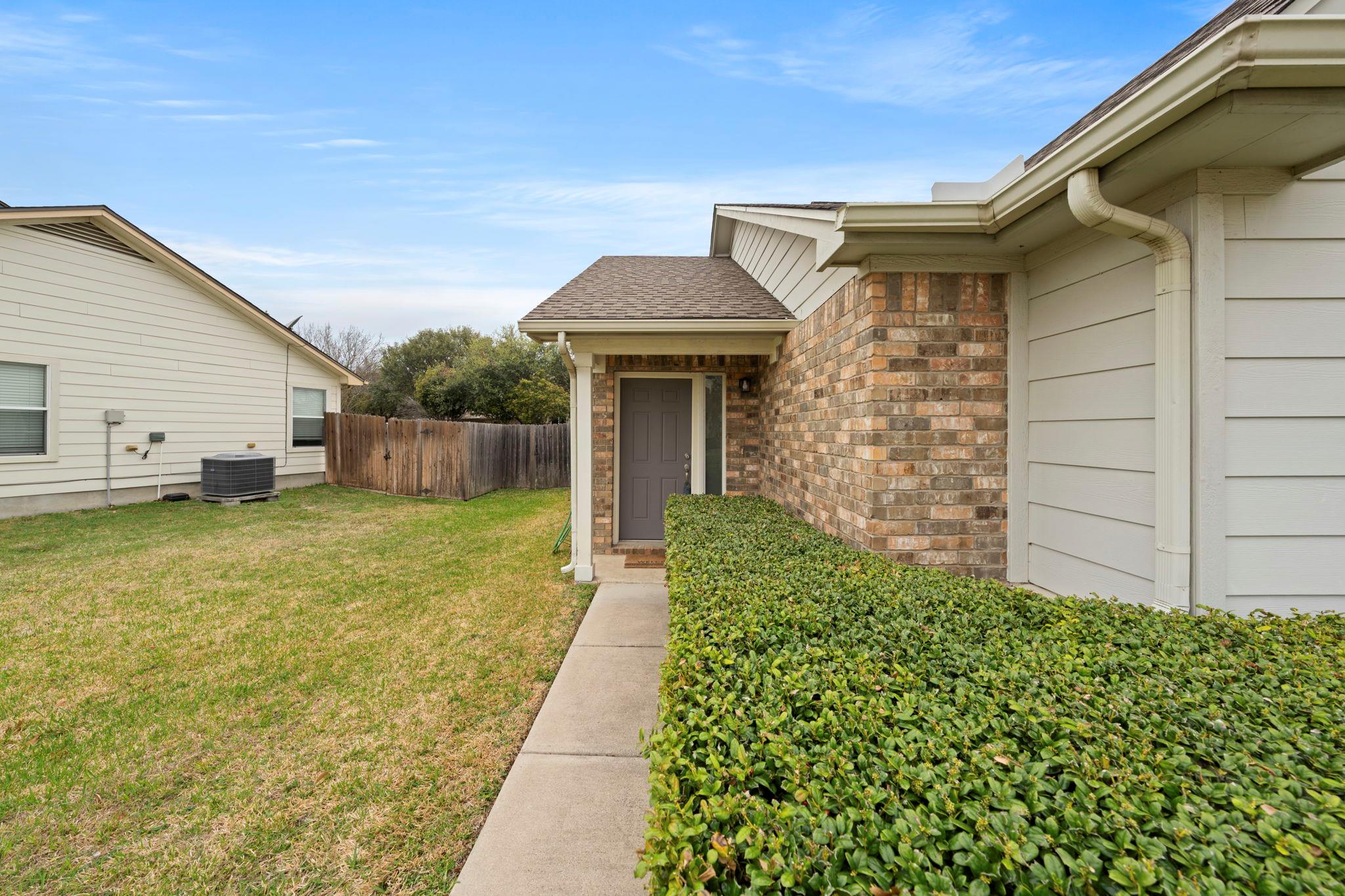 1011 Janae Ct, Georgetown, TX 78626