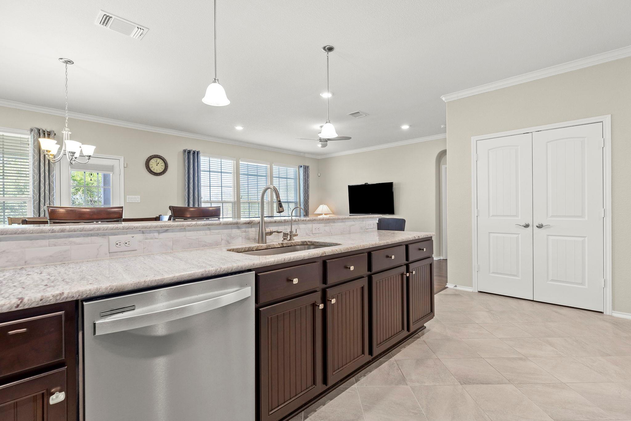 13912 Lyndon B Johnson St, Manor, TX 78653