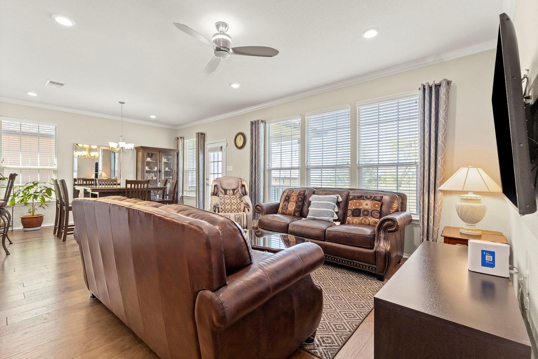 13912 Lyndon B Johnson St, Manor, TX 78653