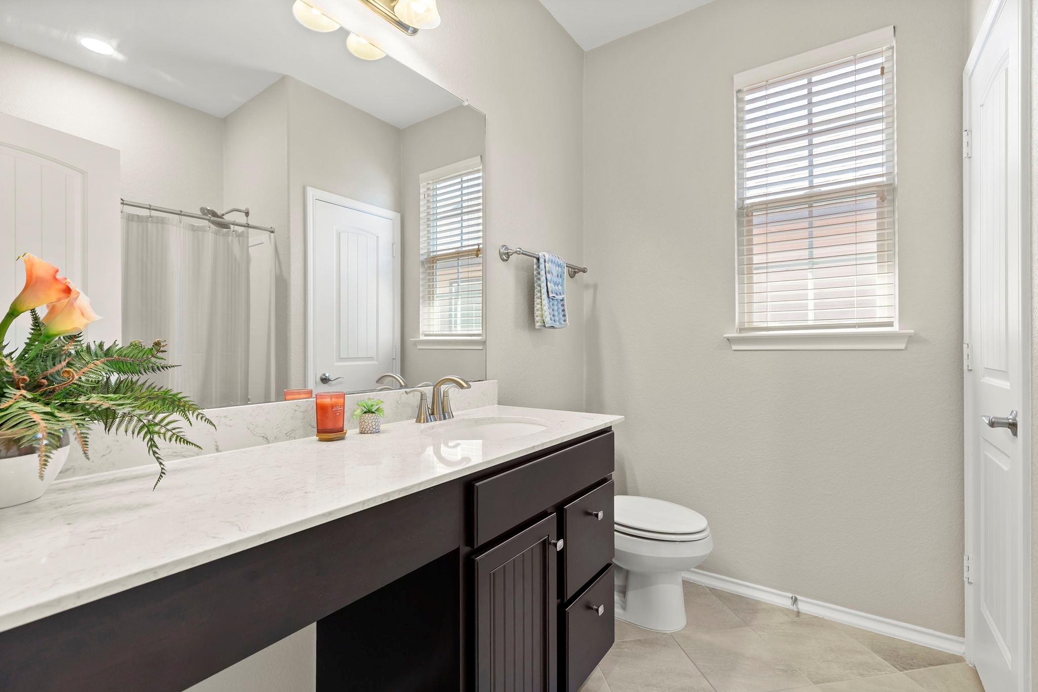 13912 Lyndon B Johnson St, Manor, TX 78653