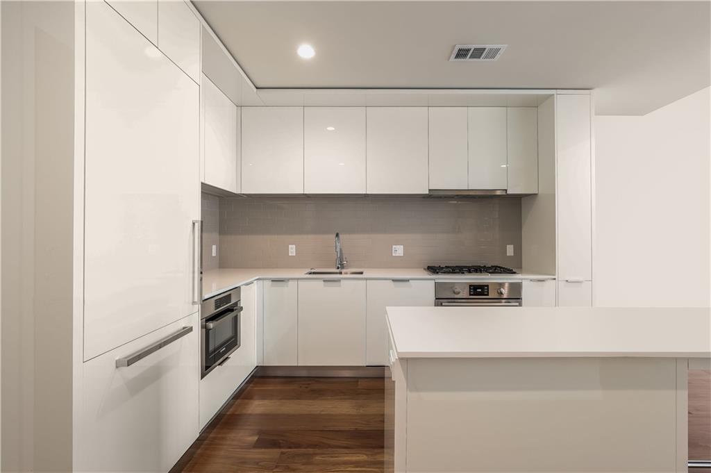 44 East Ave # 1402, Austin, TX 78701