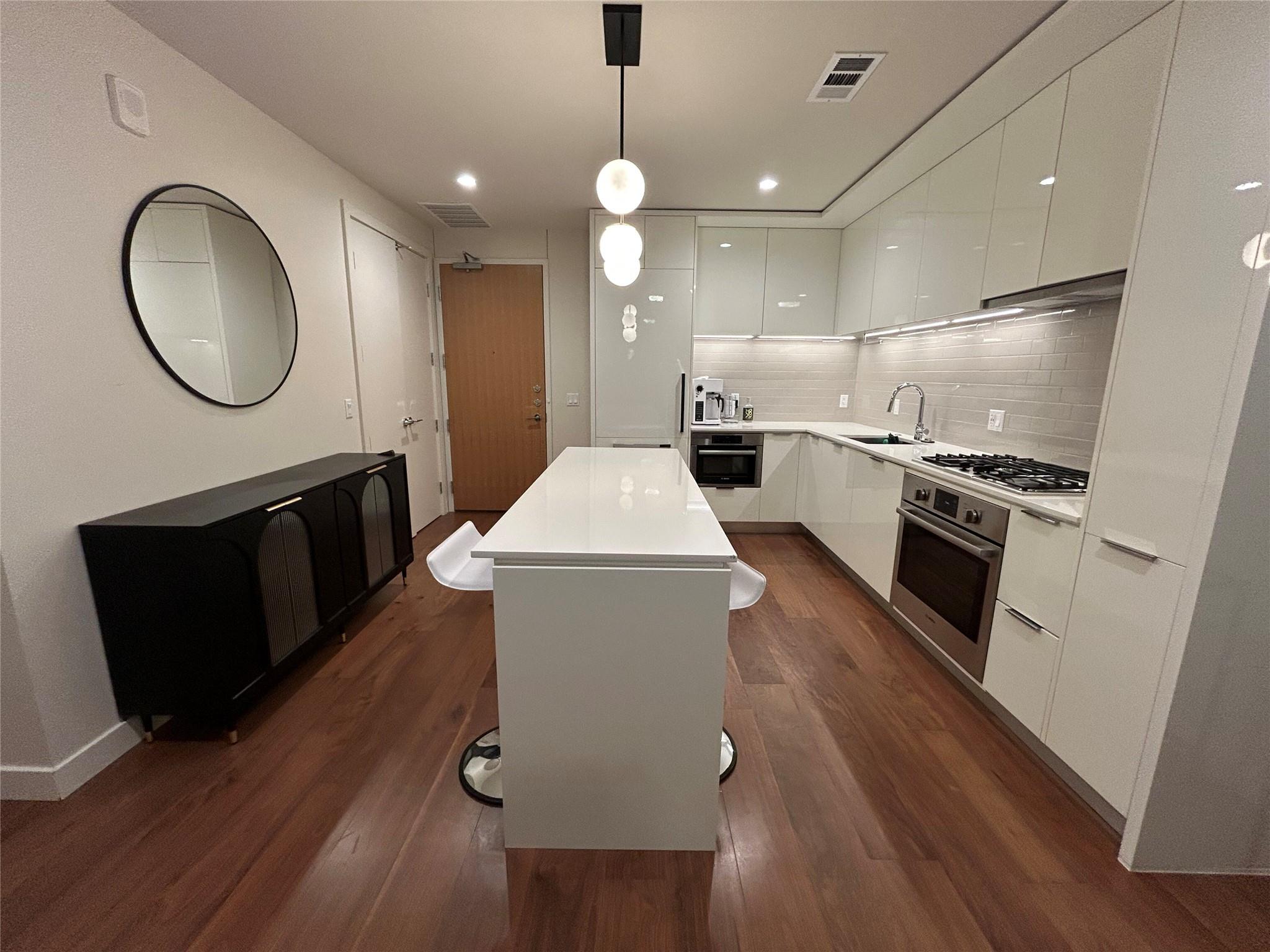 44 East Ave # 1402, Austin, TX 78701