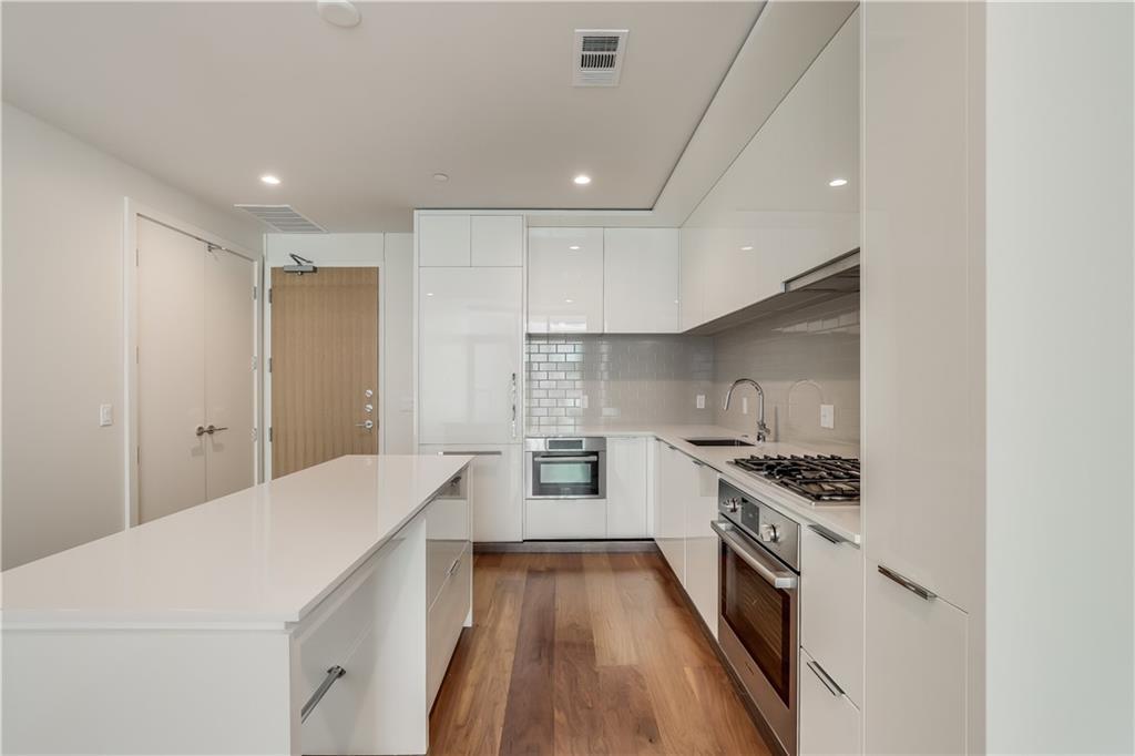 44 East Ave # 1402, Austin, TX 78701