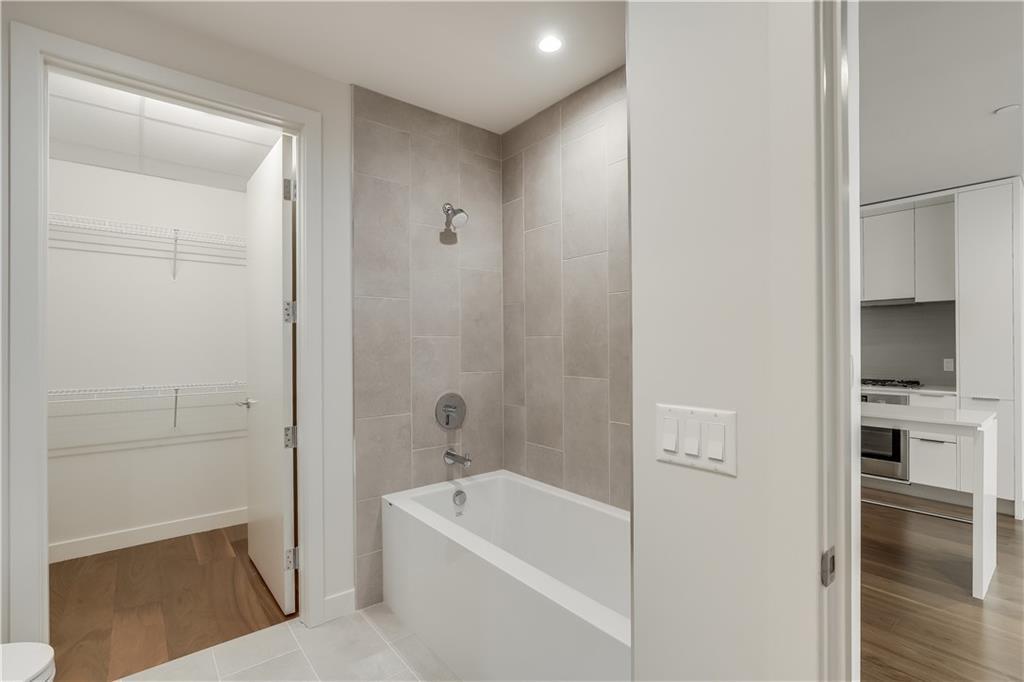 44 East Ave # 1402, Austin, TX 78701