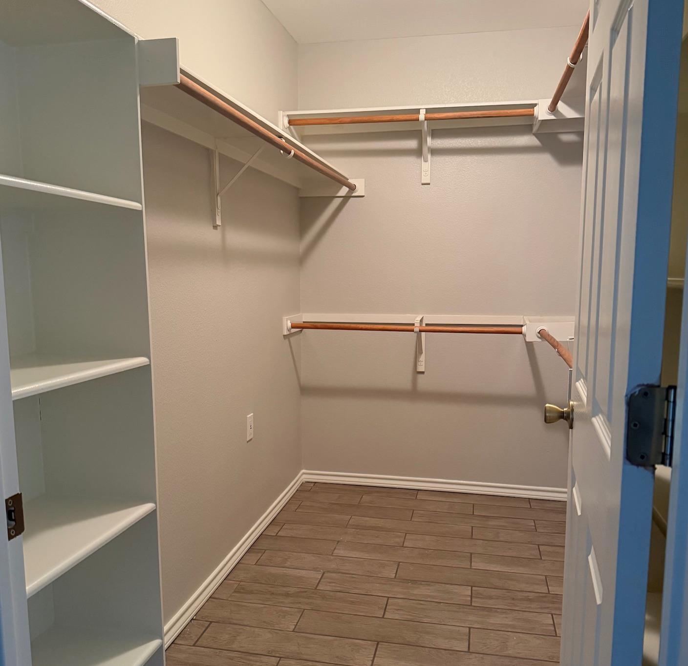 414 Summit Ridge Dr N, Point Venture, TX 78645