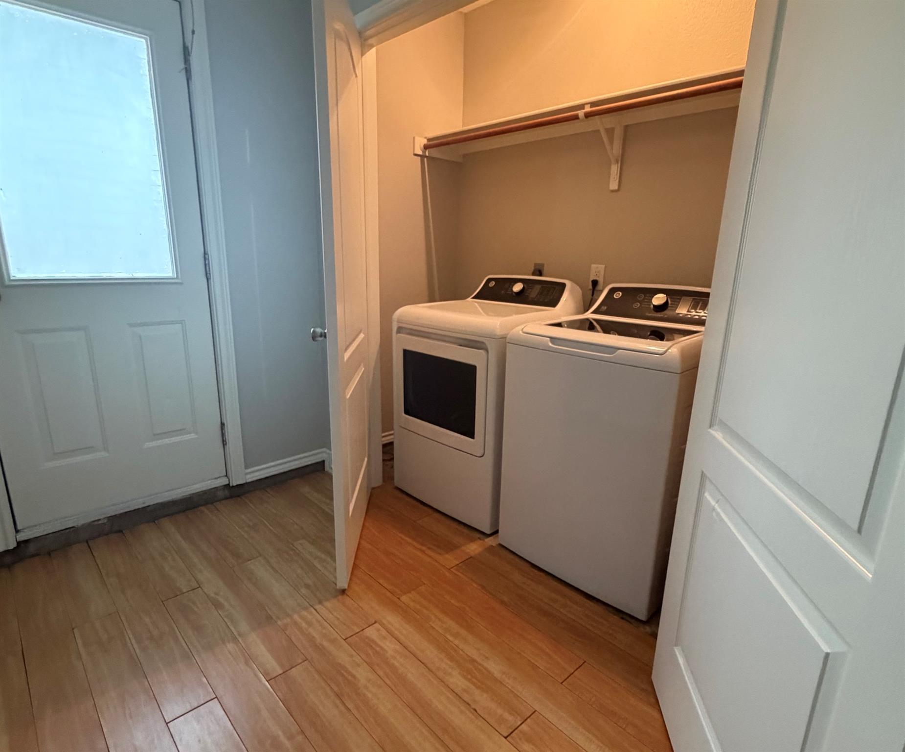 414 Summit Ridge Dr N, Point Venture, TX 78645