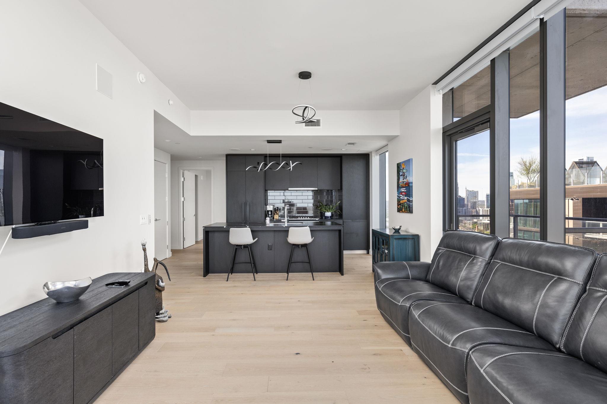 44 East Ave # 2907, Austin, TX 78701