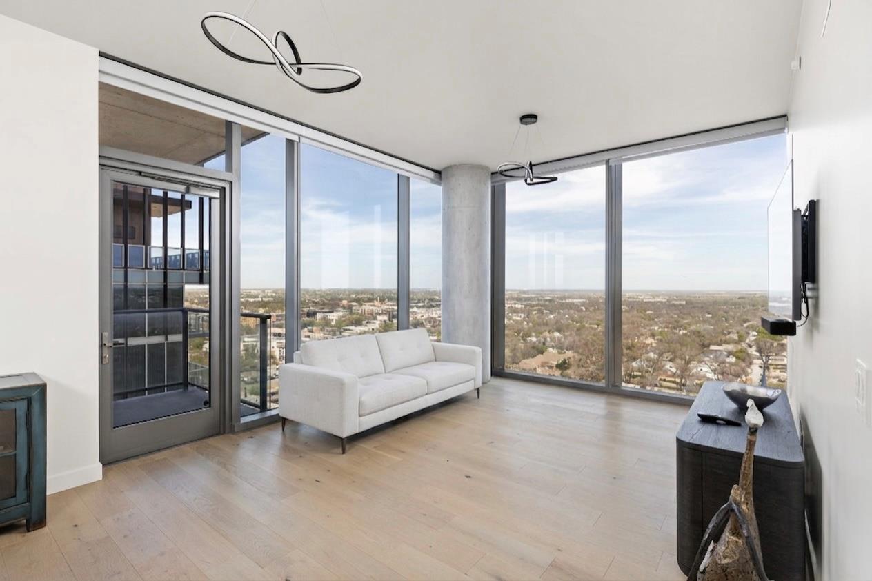 44 East Ave # 2907, Austin, TX 78701