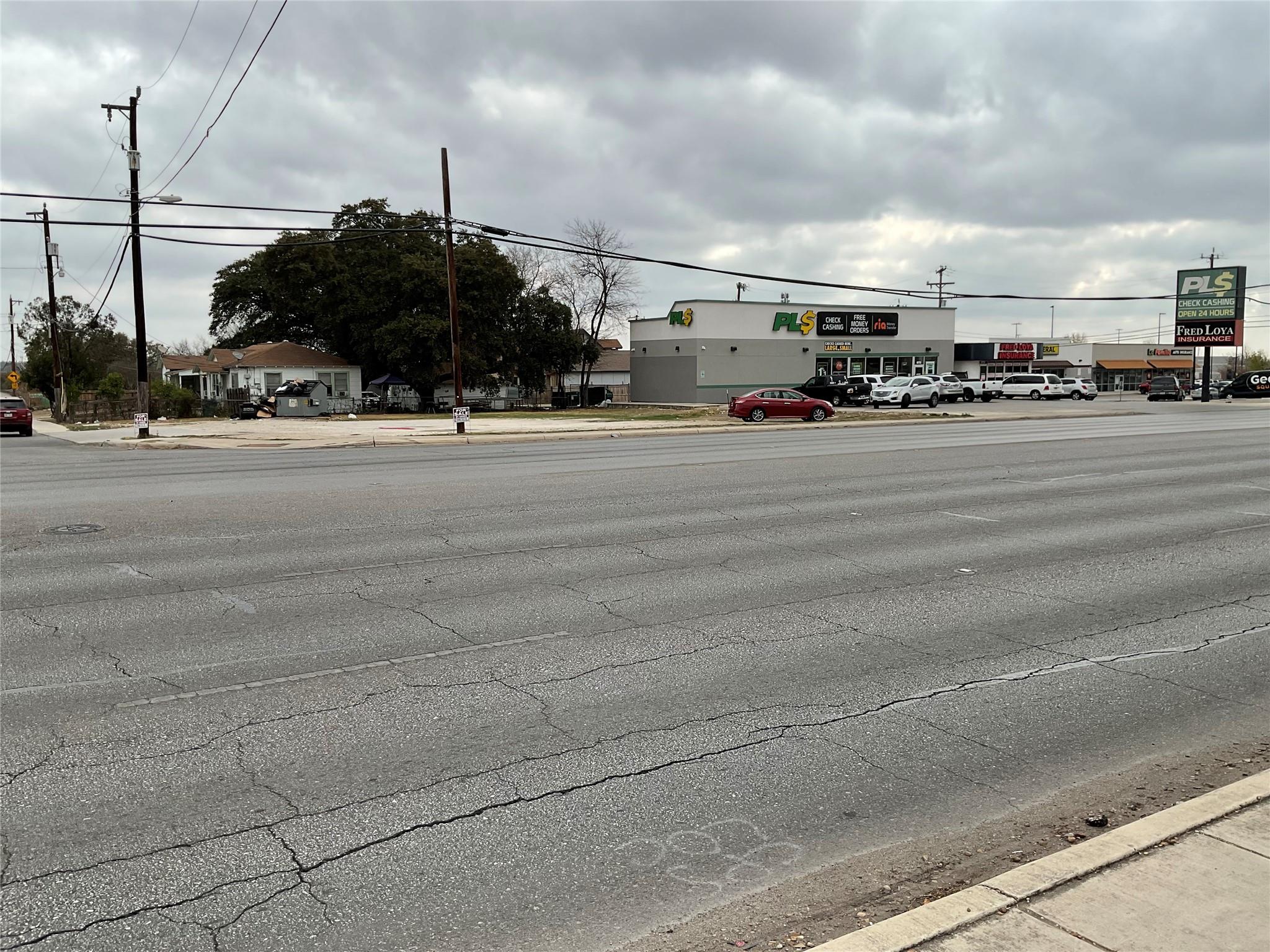 984 Bandera Rd, San Antonio, TX 78228