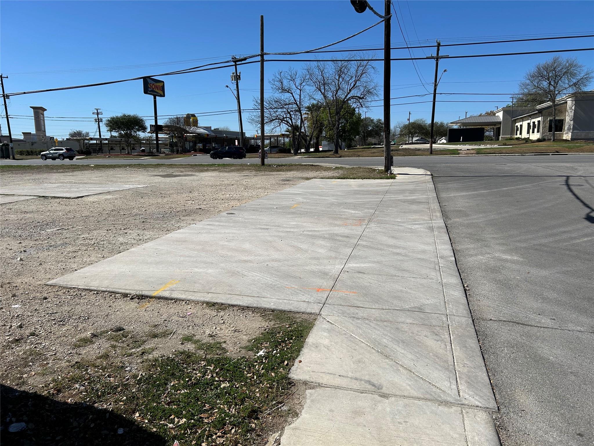 984 Bandera Rd, San Antonio, TX 78228