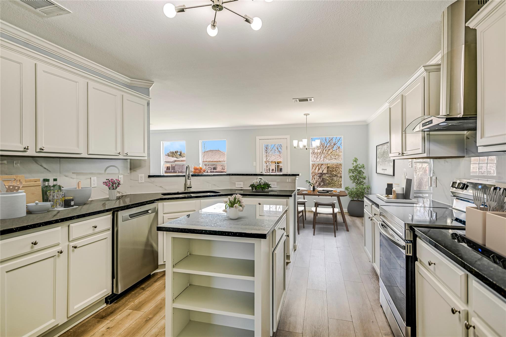 222 Herrera Trl, Hutto, TX 78634