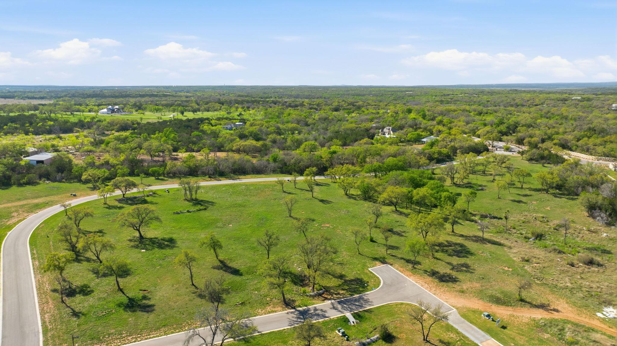 4 Creek Hollow Way, Spicewood, TX 78669