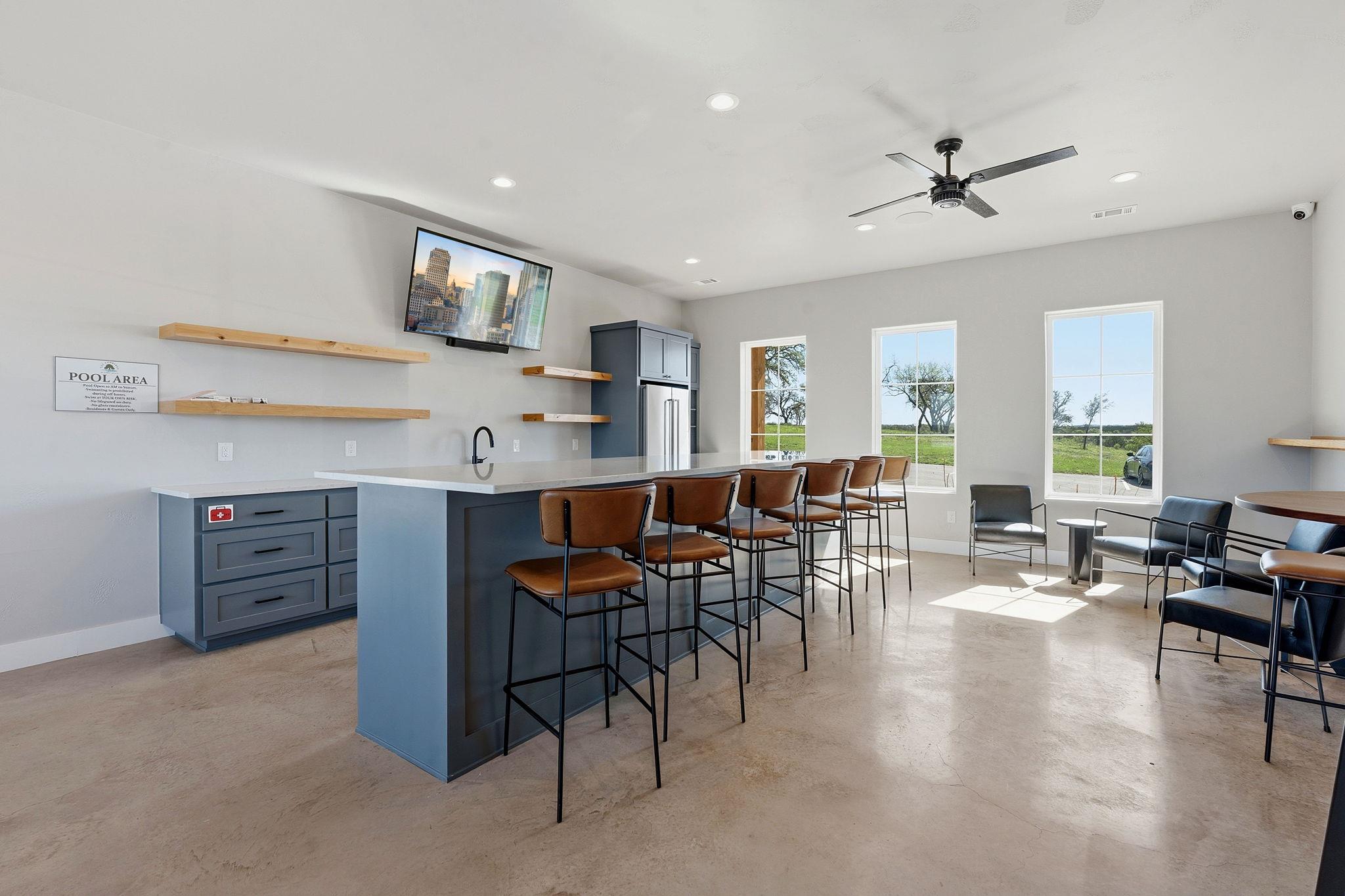 4 Creek Hollow Way, Spicewood, TX 78669