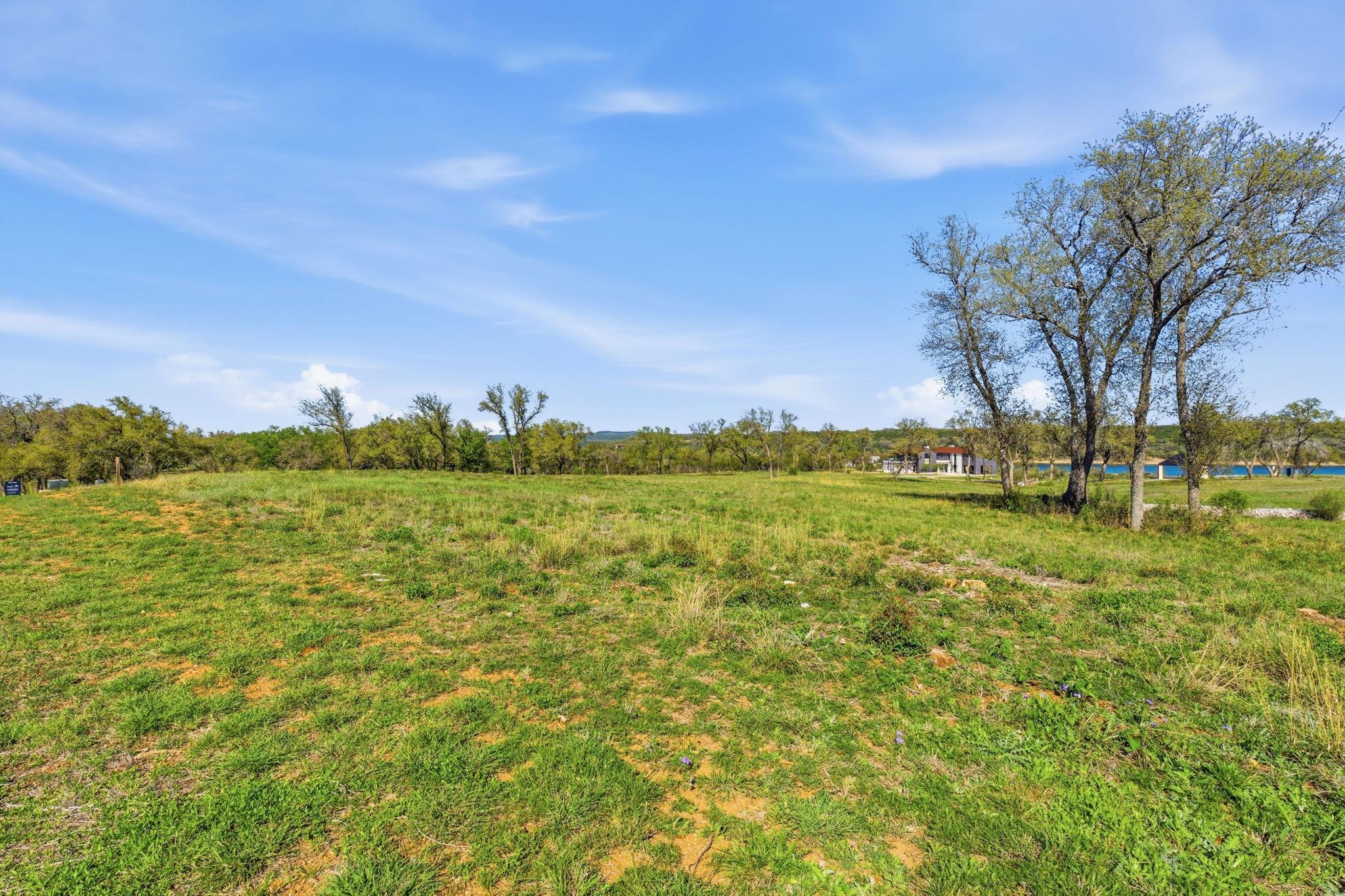 4 Creek Hollow Way, Spicewood, TX 78669