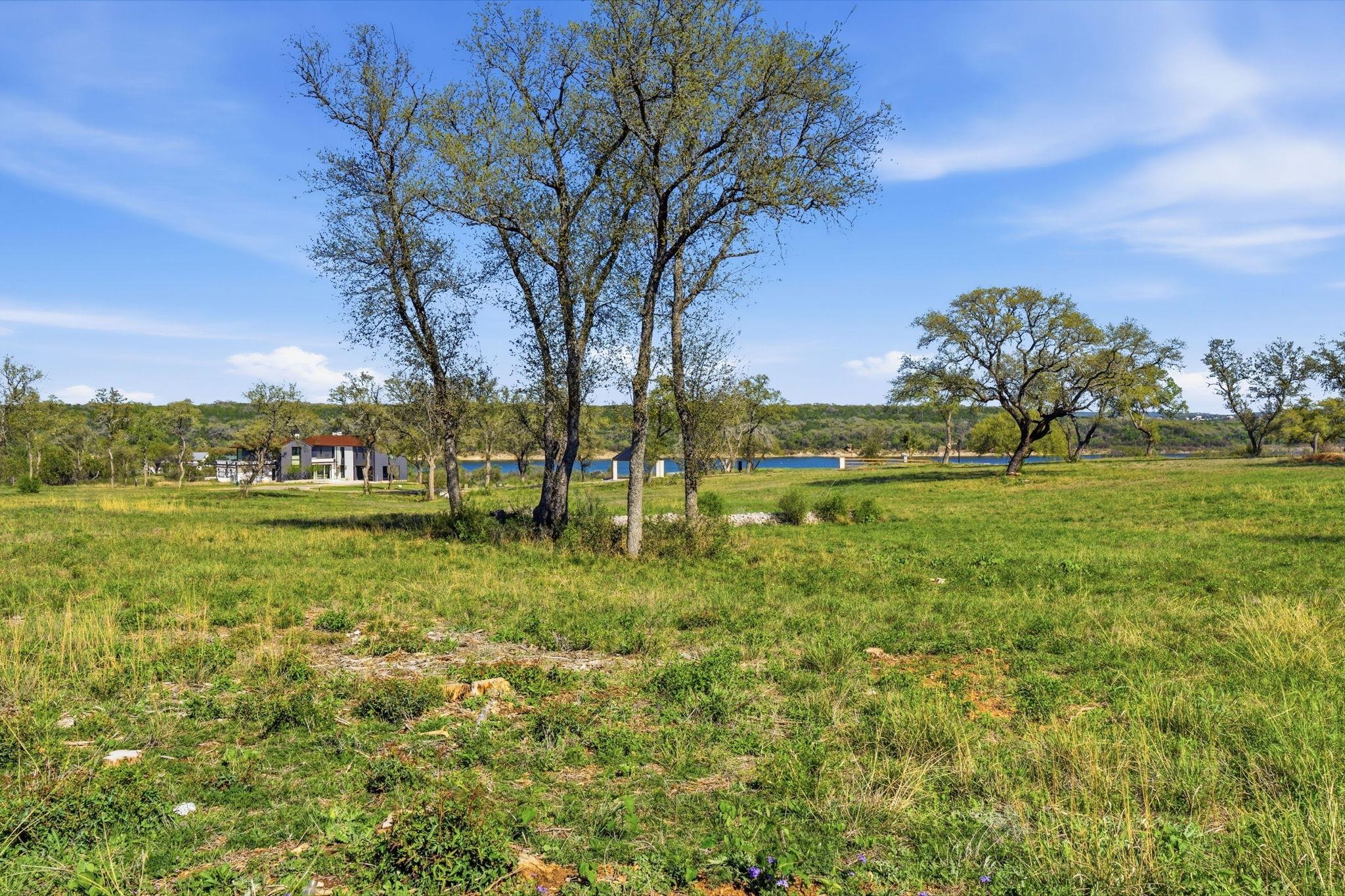 4 Creek Hollow Way, Spicewood, TX 78669