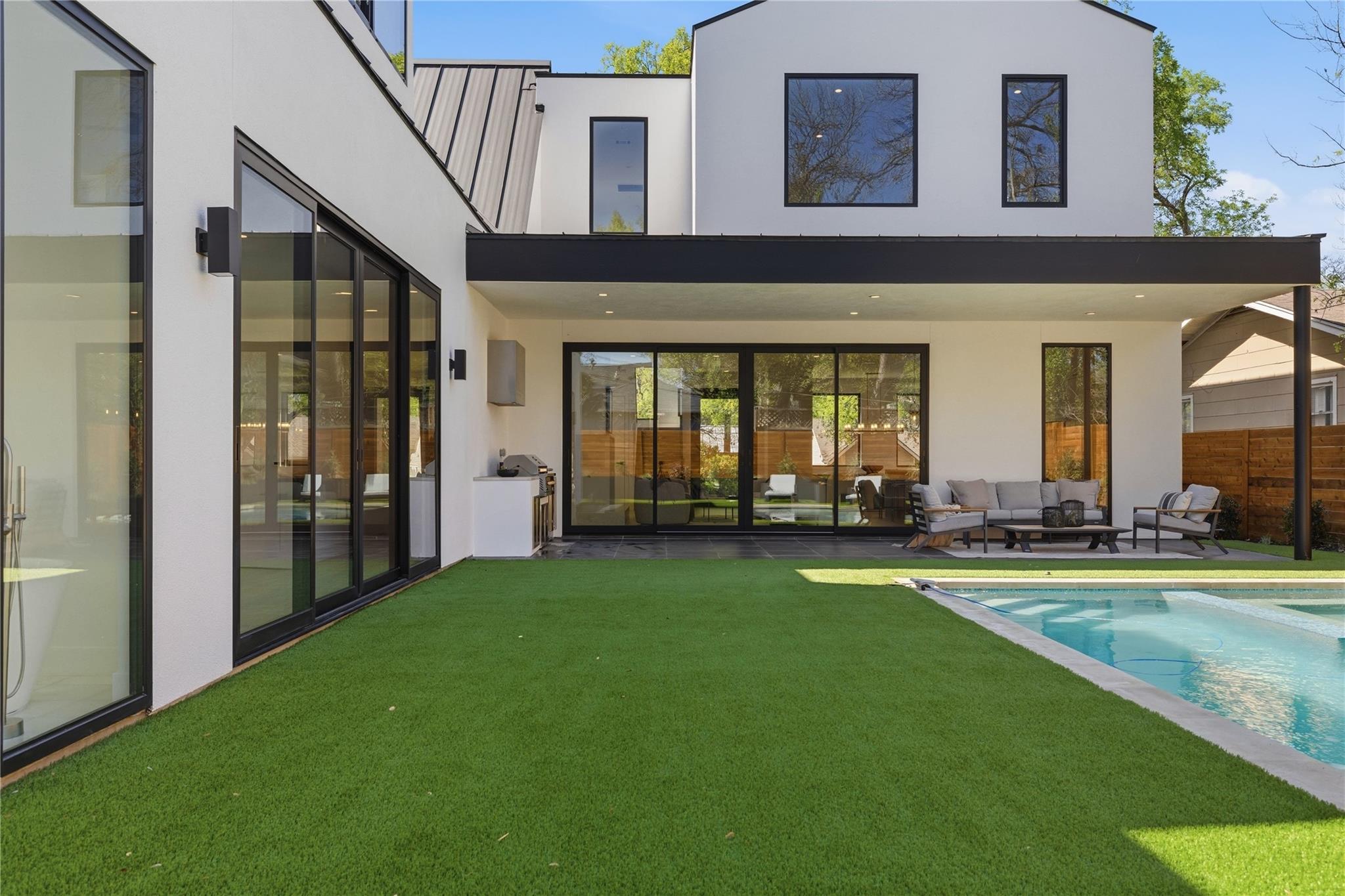 1702 W 30th St, Austin, TX 78703