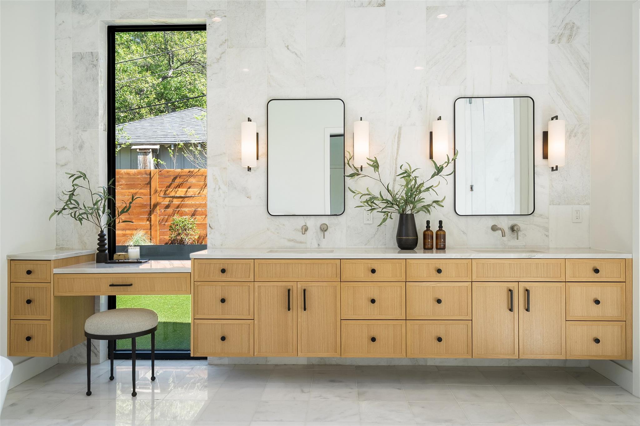 1702 W 30th St, Austin, TX 78703