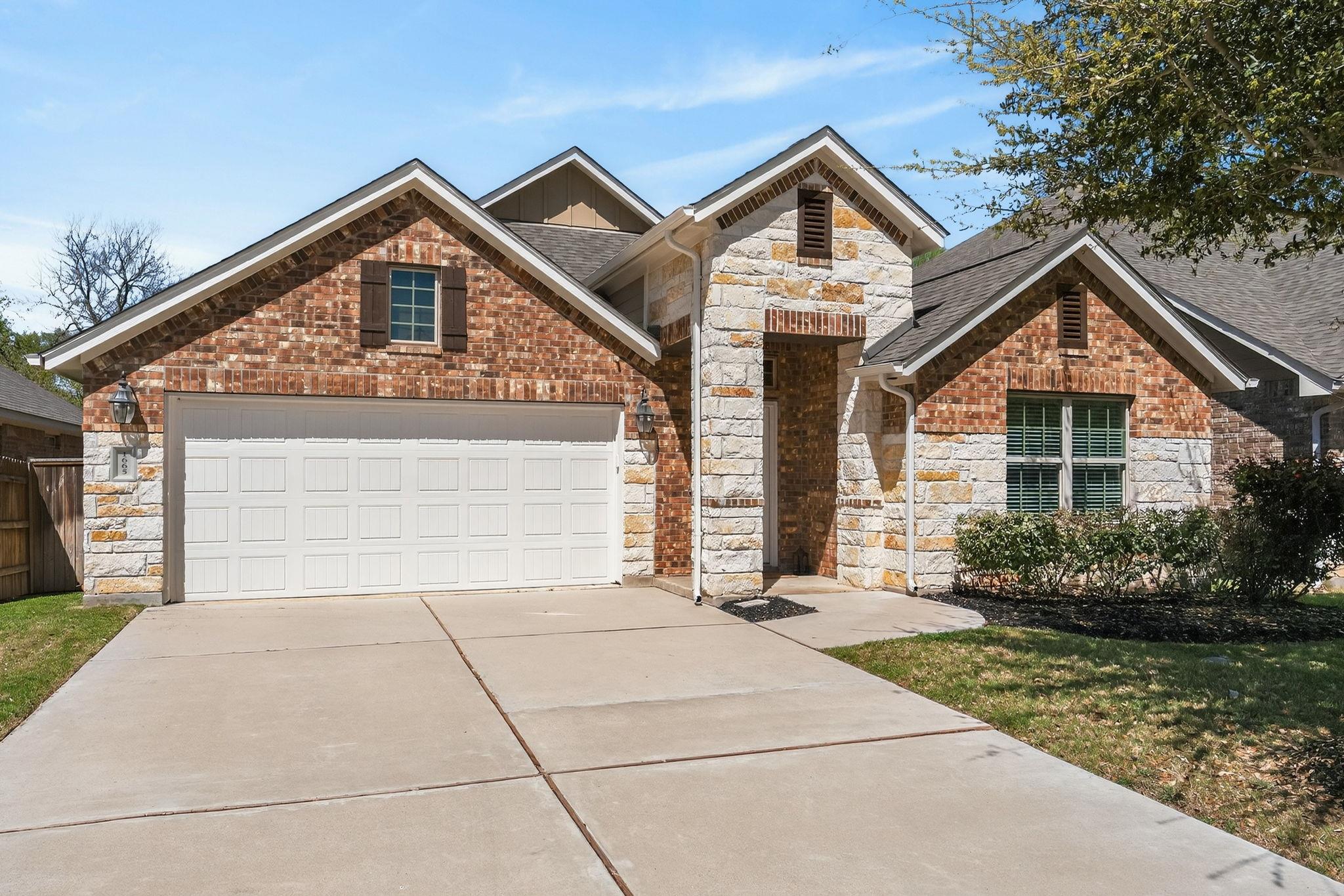 1665 Oyster Crk, Buda, TX 78610