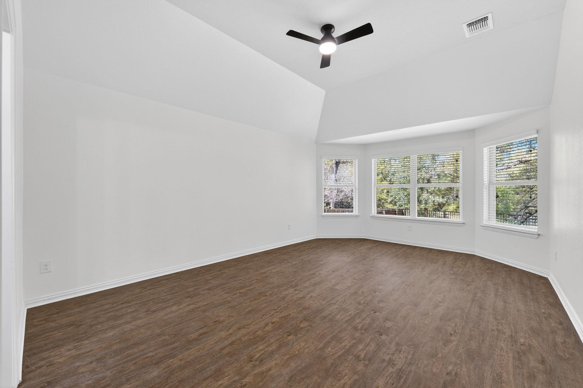 1665 Oyster Crk, Buda, TX 78610