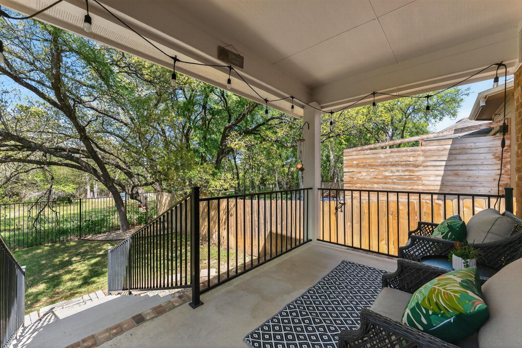 1665 Oyster Crk, Buda, TX 78610