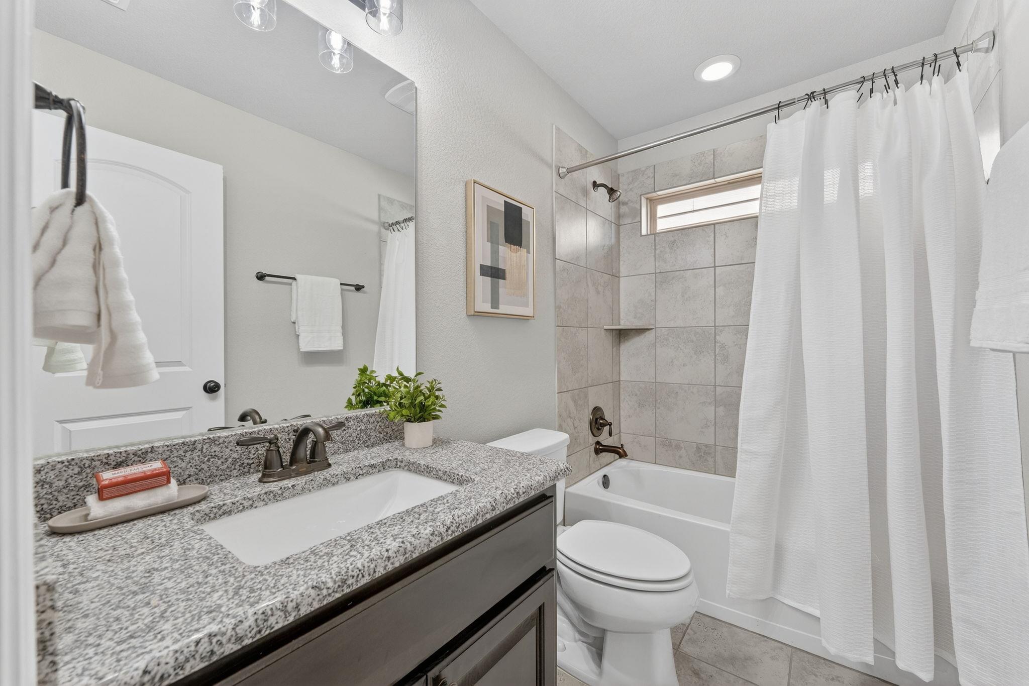 1665 Oyster Crk, Buda, TX 78610