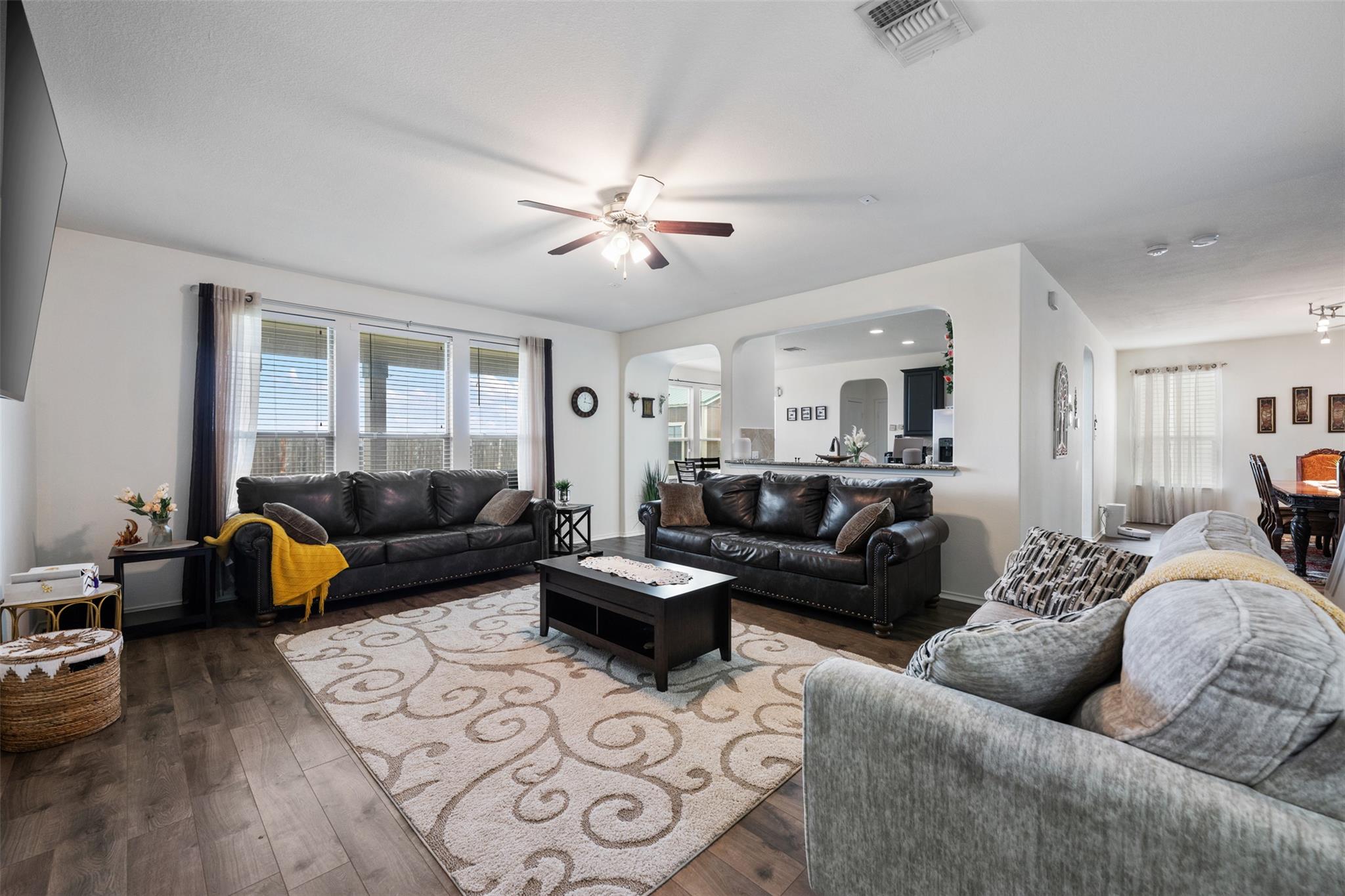 316 Carrington St, Hutto, TX 78634