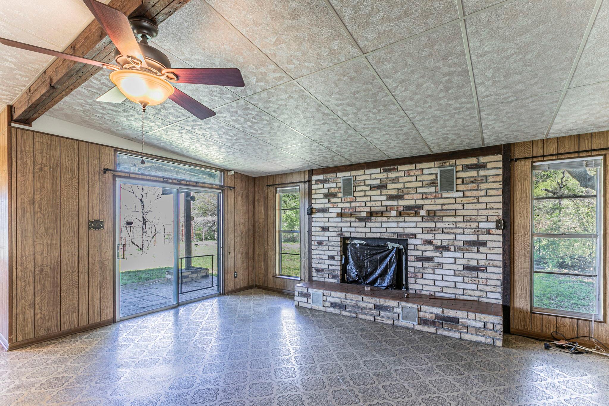 1500 County Road 405, Buckholts, TX 76518