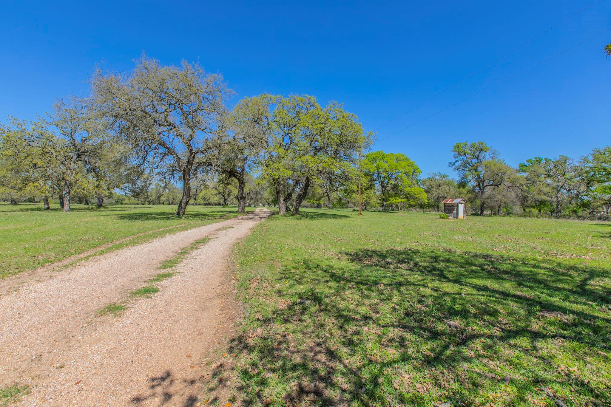 1500 County Road 405, Buckholts, TX 76518