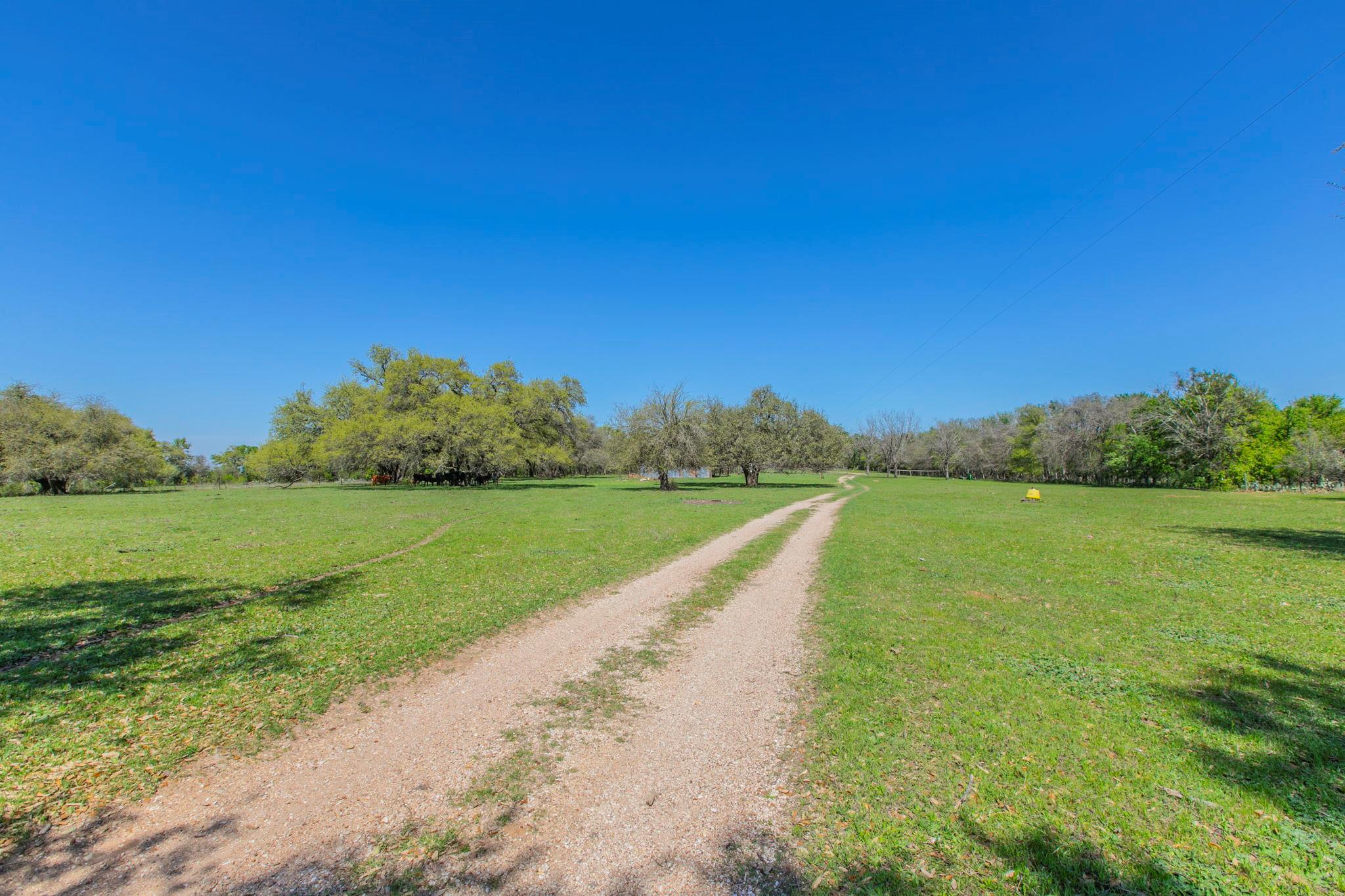 1500 County Road 405, Buckholts, TX 76518