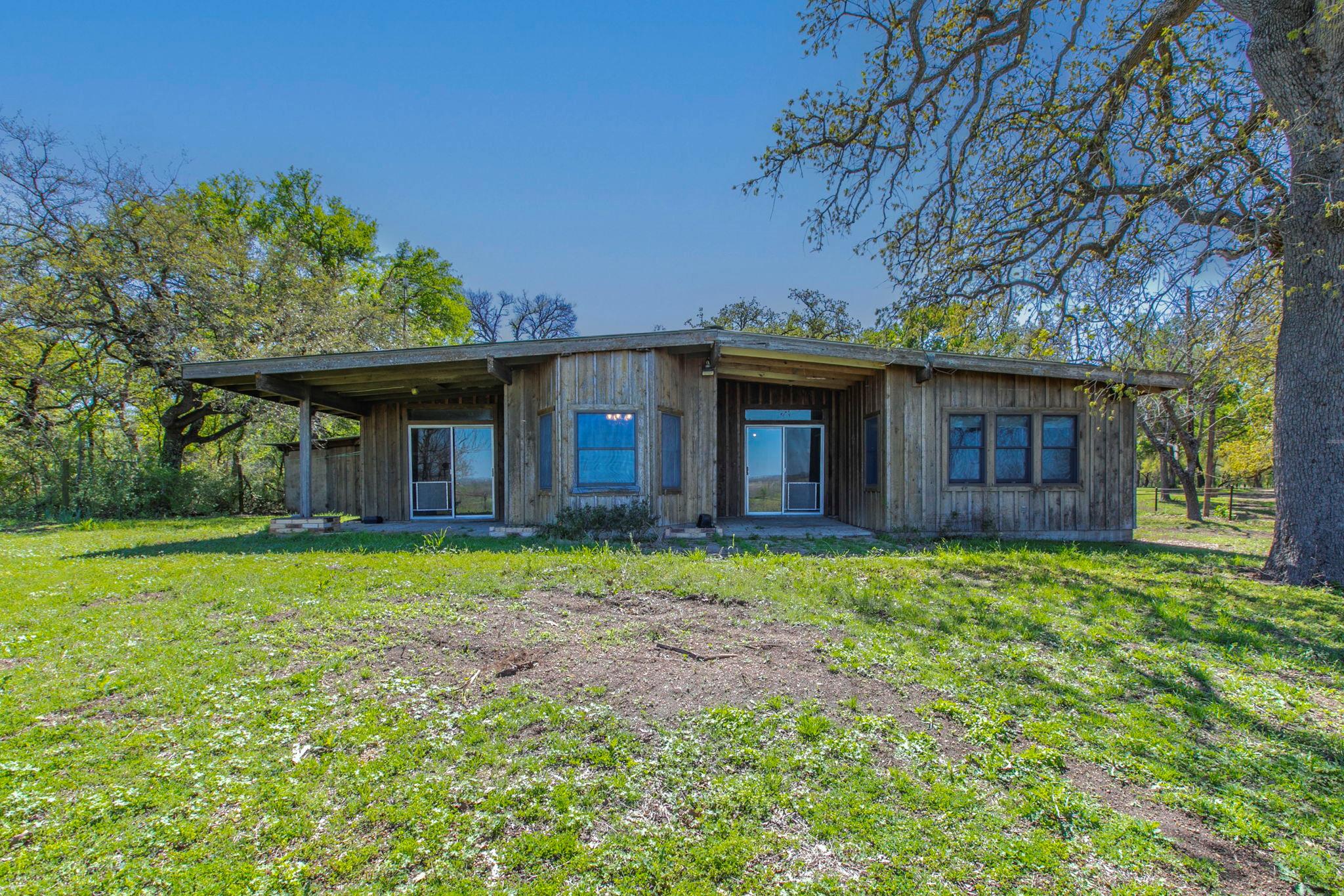 1500 County Road 405, Buckholts, TX 76518