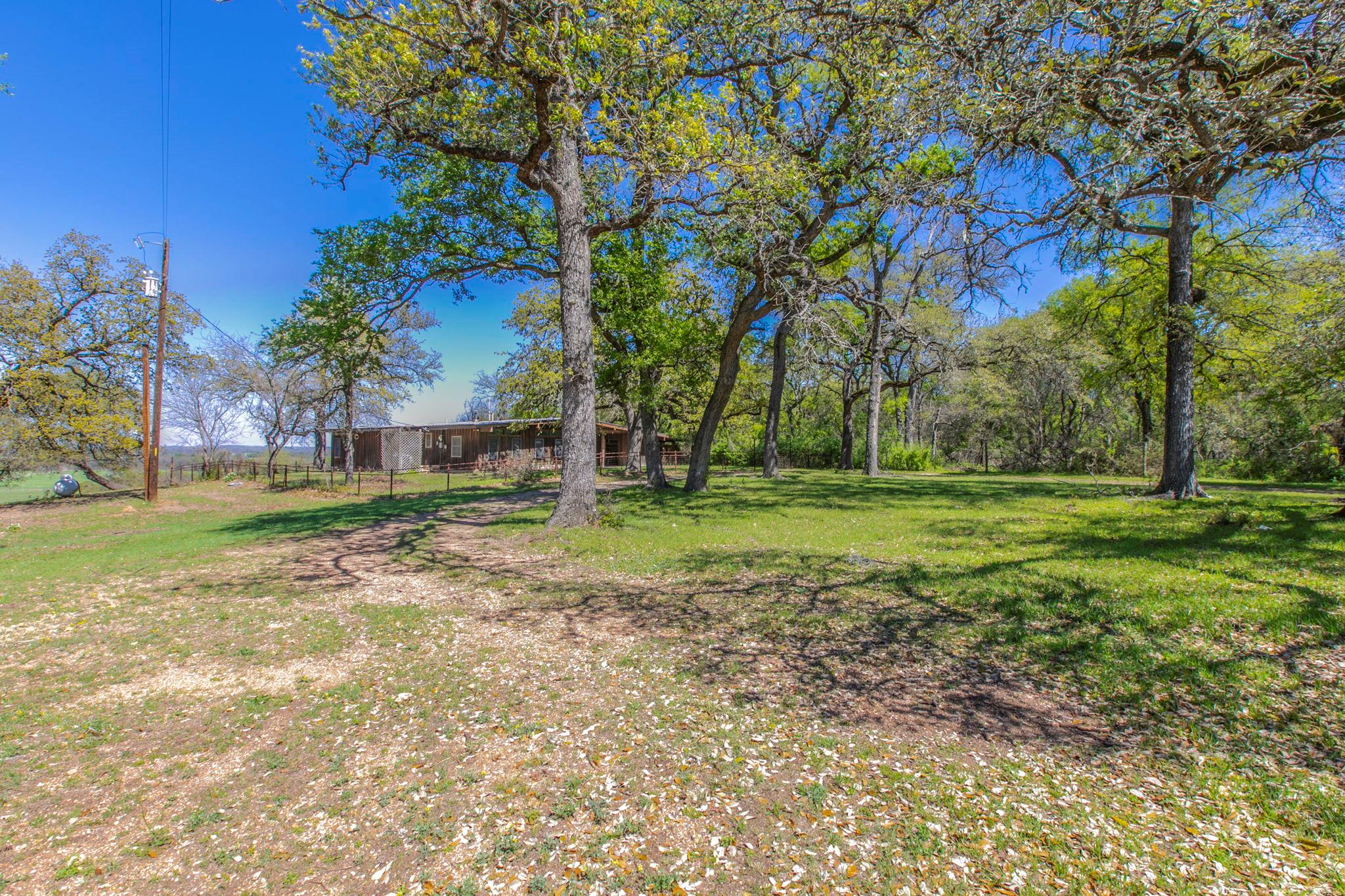 1500 County Road 405, Buckholts, TX 76518