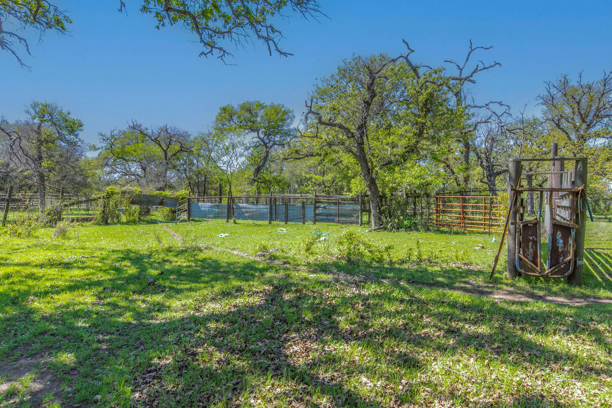 1500 County Road 405, Buckholts, TX 76518