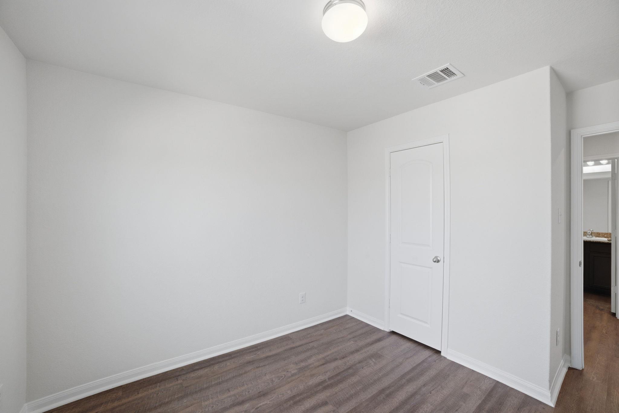 5017 Cressler Ln # 28G, Jarrell, TX 76537