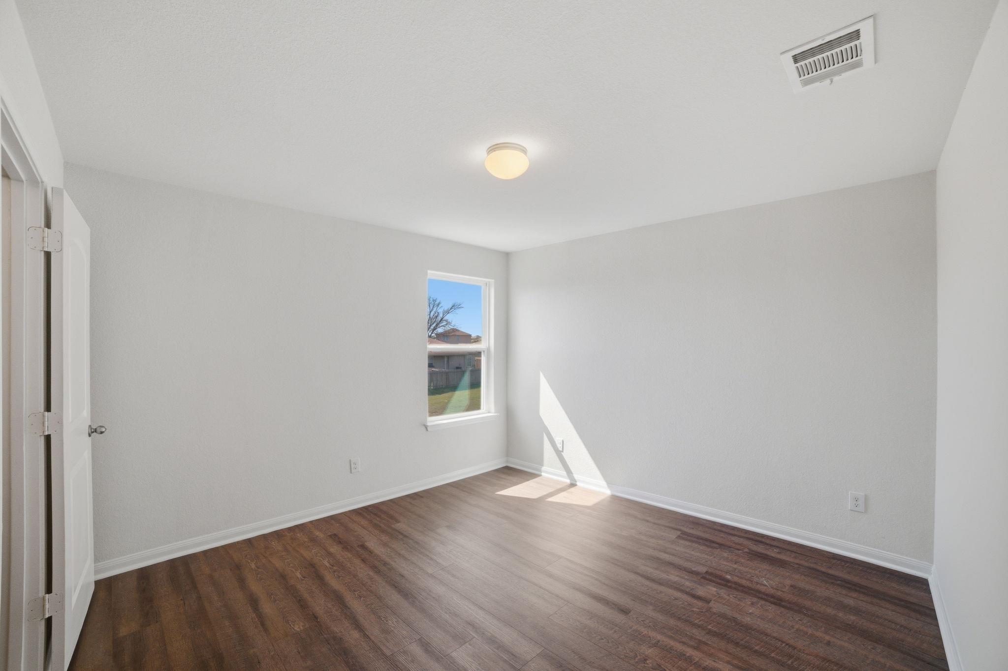 5017 Cressler Ln # 28G, Jarrell, TX 76537